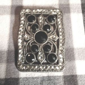 Stunning rhinestone belt buckle